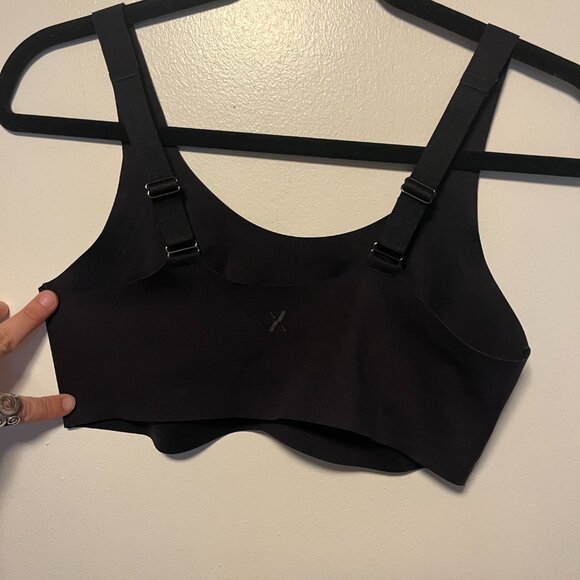 Knix Wireless Black Seamless Bra – Adjustable Straps – Size L - Picture 3 of 3
